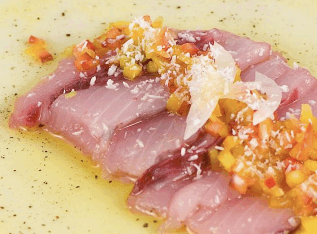 Carpaccio de thon au lait de coco