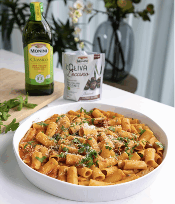 One Pot Classic Puttanesca