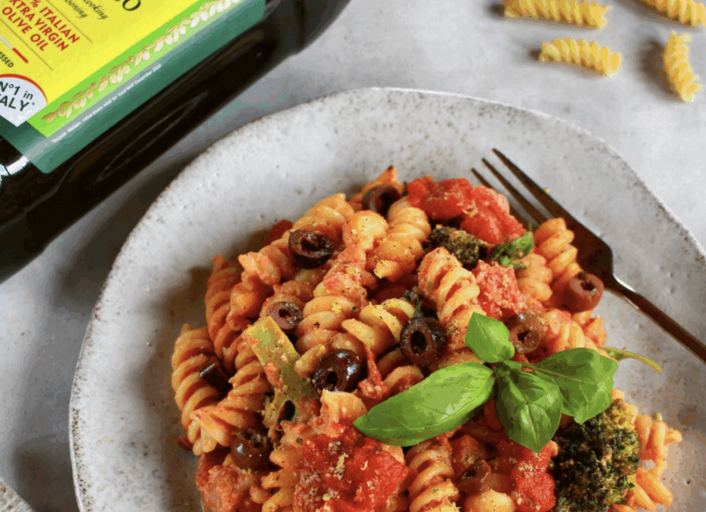 Creamy Tomato, Basil and Olive Pasta