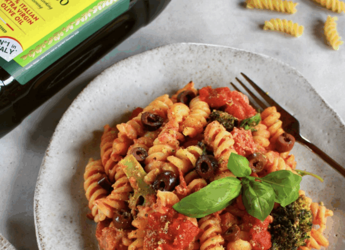 Creamy Tomato, Basil and Olive Pasta
