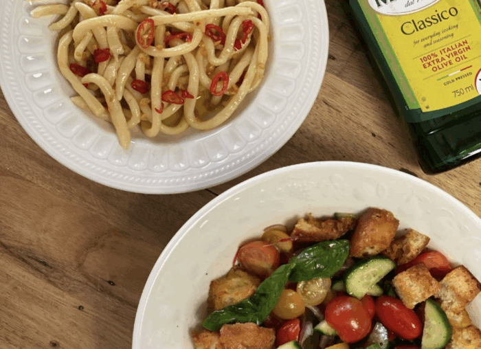 PICI AGLIO OLIO E PEPERONCINO (Garlic, Oil & Chilli)