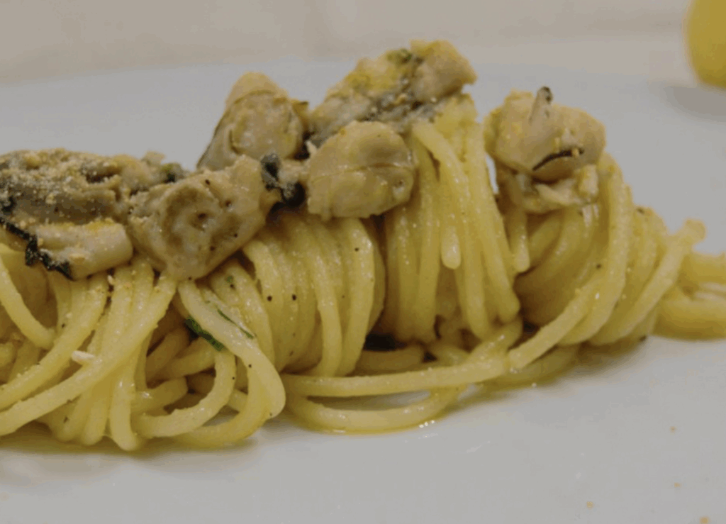 Volcano VESUVIUS SPAGHETTI with OYSTERS and LEMON