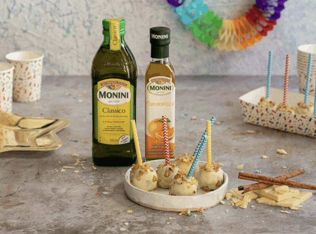 Cake pops z ciasta marchewkowego