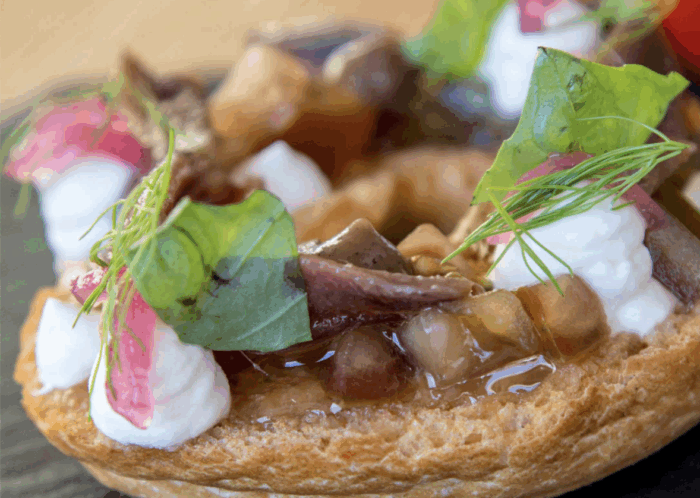 Frisella, cuore di bue, acciughe