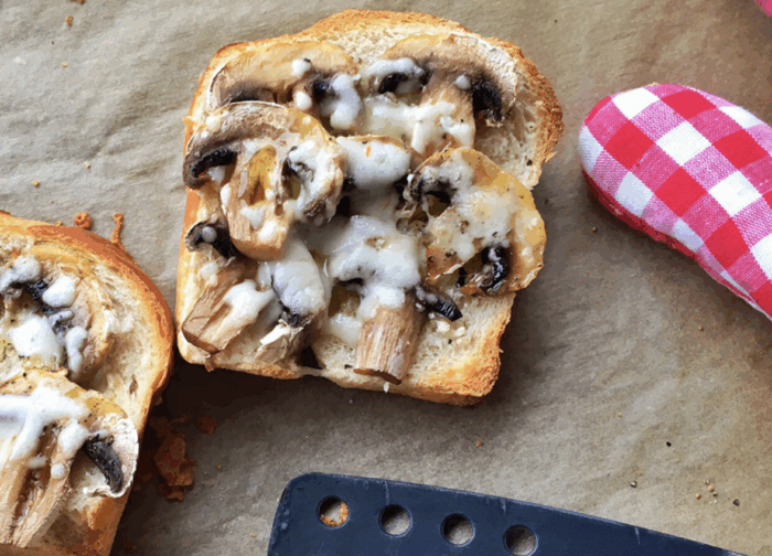 Crostini con champignon