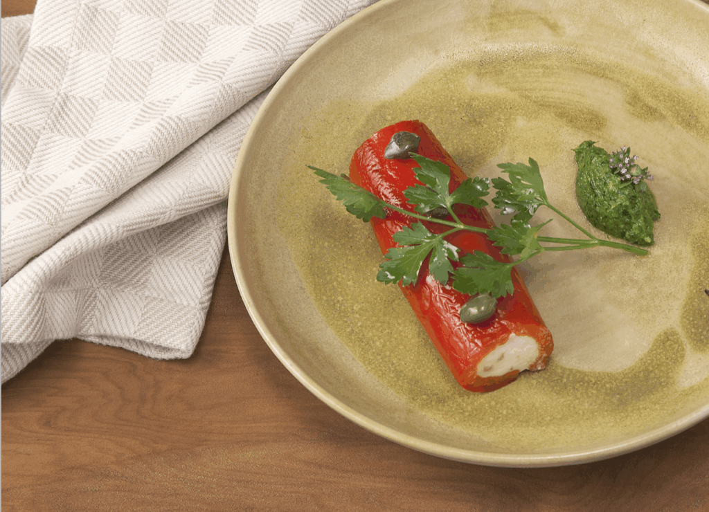 Peperone ripieno alla piemontese e bagnetto verde