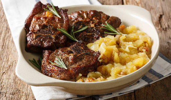 Costolette d’agnello con salsa di mele