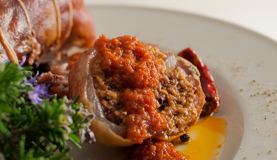 Zampetto di maiale farcito in porchetta