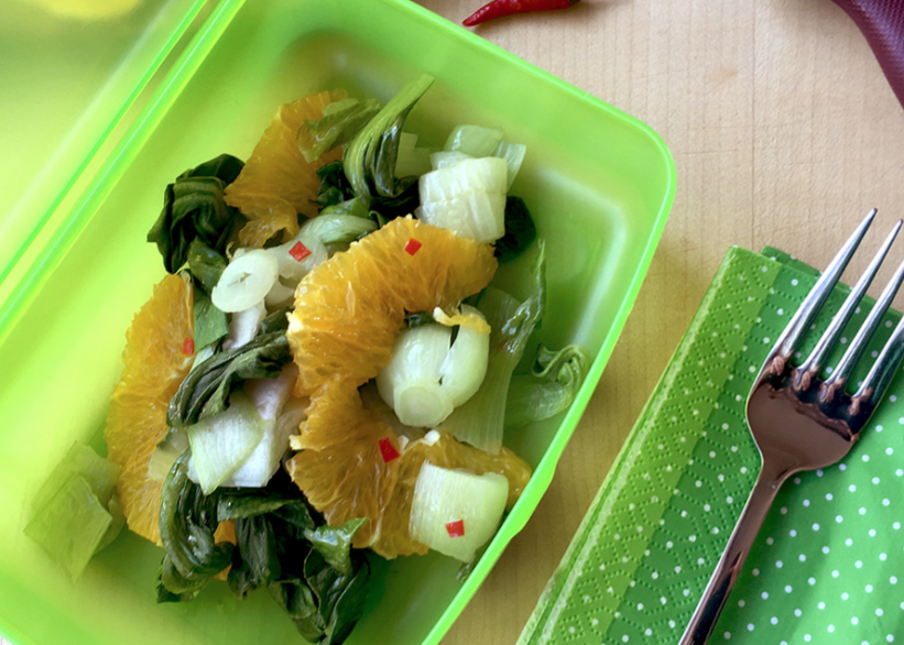 Insalata di pak choi e arancia