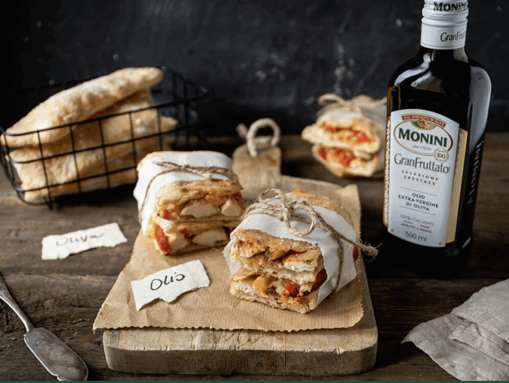 Domowa ciabatta z oliwek extra vergine Monini GranFruttato