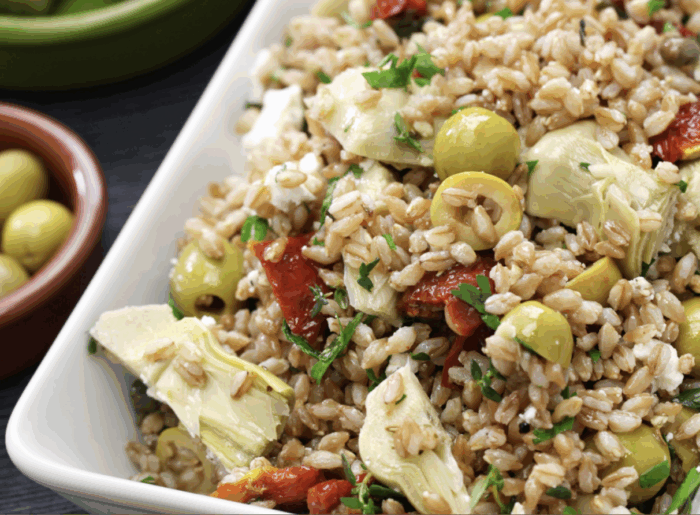 Insalata fredda di farro e carciofi