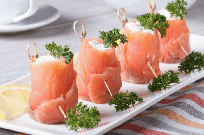 Carpaccio di salmone con glassa balsamica