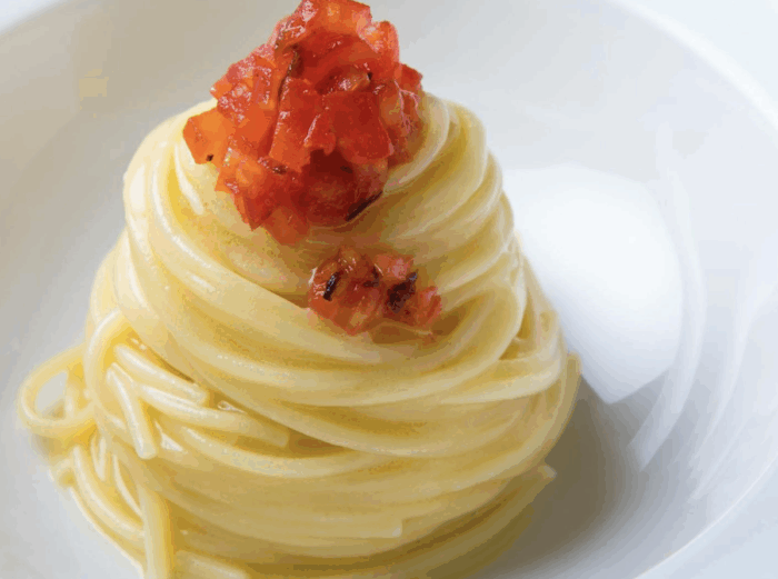 Spaghettino provola pomodoro e olio extravergine di oliva