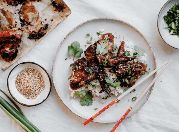 Kurczak glazurowany z kleistym ryże