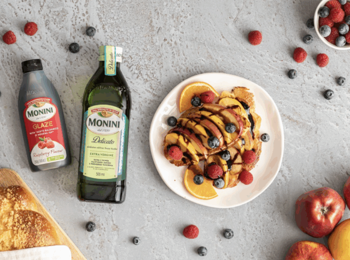 Tosty francuskie z karmelizowanymi owocami