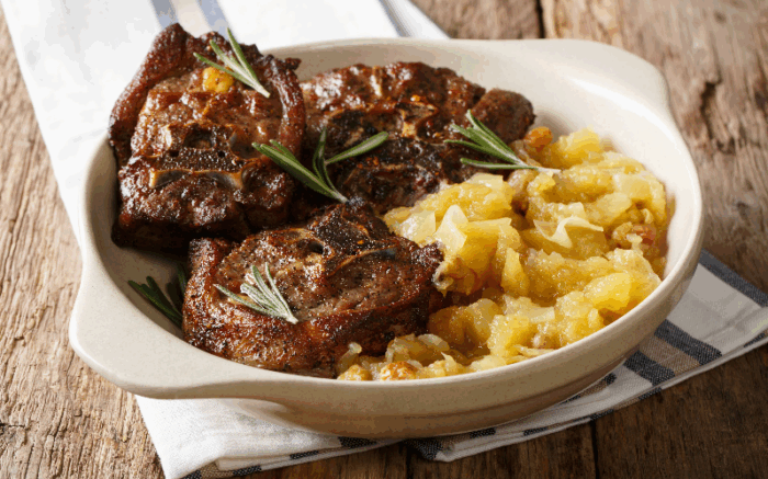 Jagnjeći kotleti sa sosom od jabuke