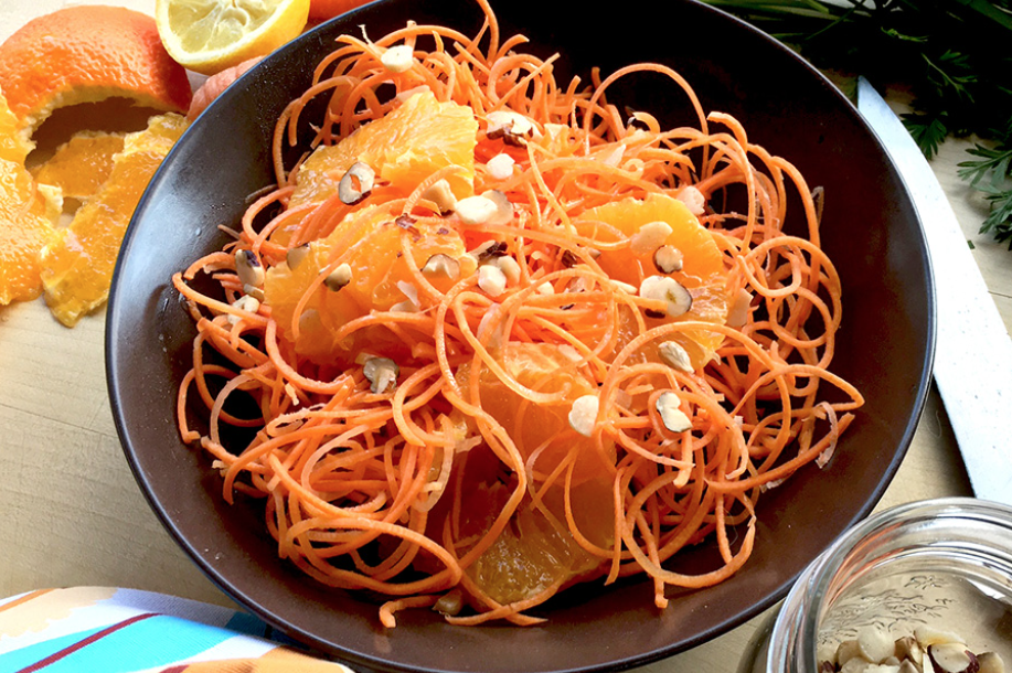 Salata od šargarepe, pomorandže i lešnika